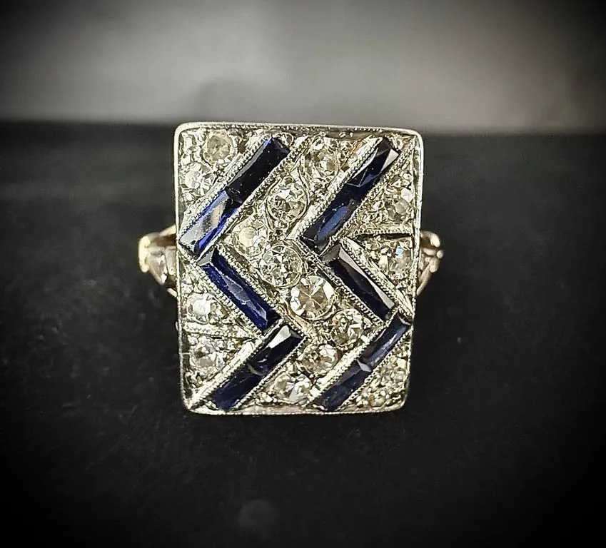 Bague Art déco en or jaune et blanc 18 carats, saphirs et diamants sold by 58 Facettes product image thumbnail 2