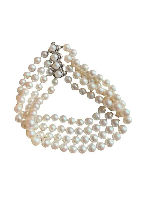 Bracelet 4 rangs de perles de culture, fermoir en or gris 18K sold by 58 Facettes