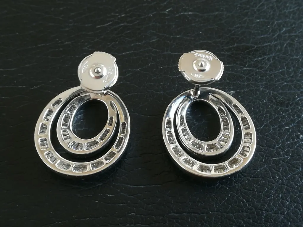 Boucles d’oreilles - Cercles en or blanc 18 ct et diamants baguette sold by 58 Facettes product image thumbnail 5