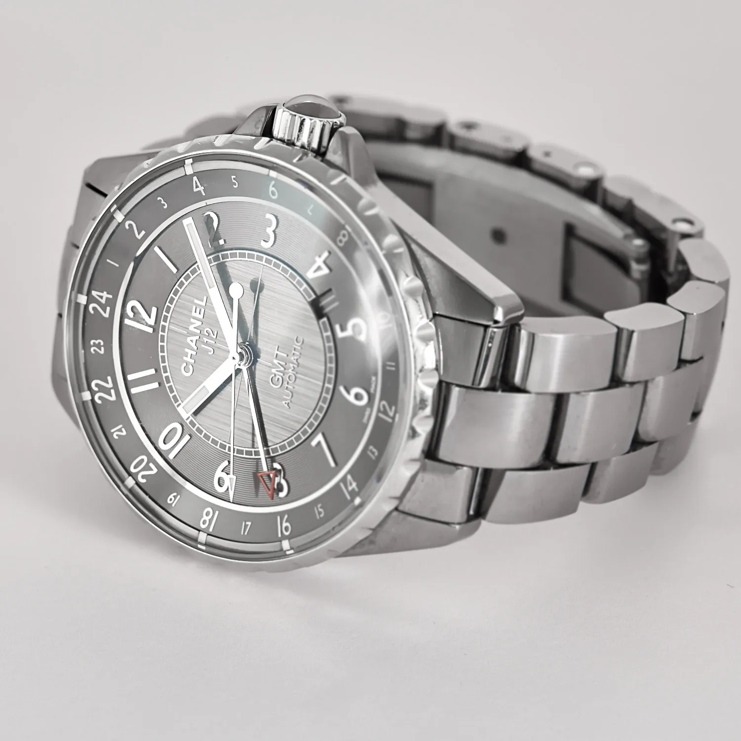 CHANEL - J12 - Chromatic - Montre en acier à boitier rond et à mouvement automatique sold by 58 Facettes product image thumbnail 3