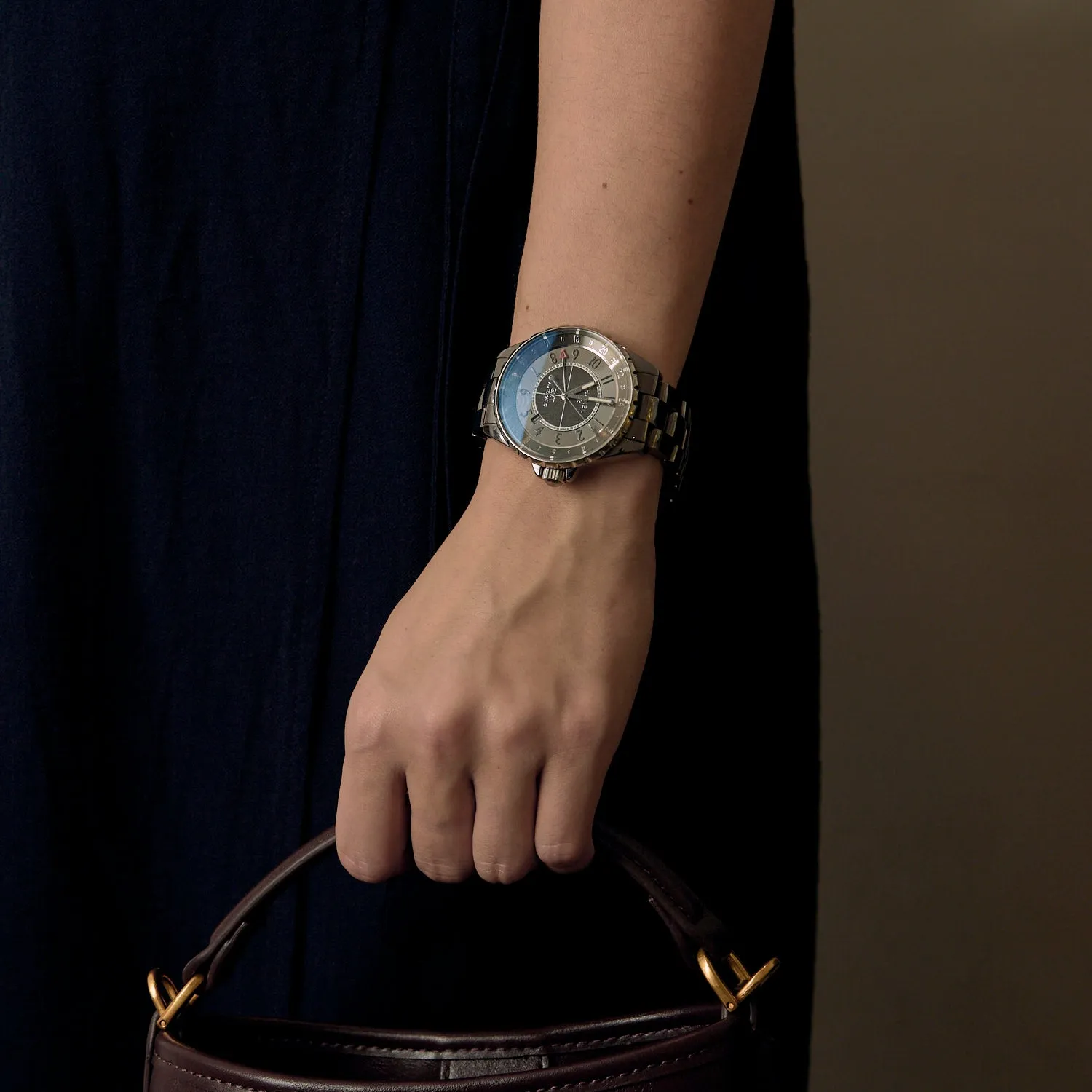 CHANEL - J12 - Chromatic - Montre en acier à boitier rond et à mouvement automatique sold by 58 Facettes product image thumbnail 2
