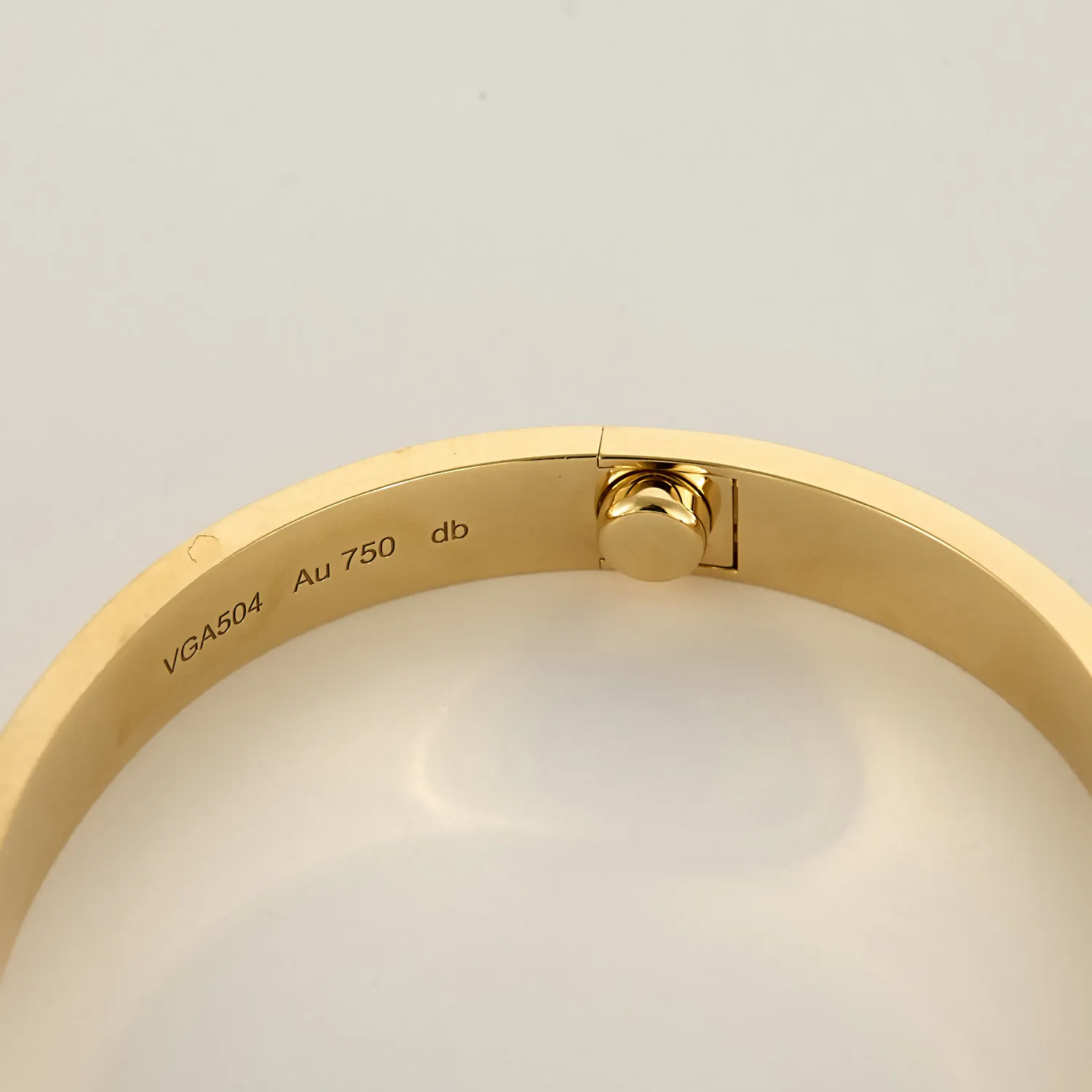 CARTIER - LOVE modèle Classique- Bracelet en or jaune sold by 58 Facettes product image thumbnail 5