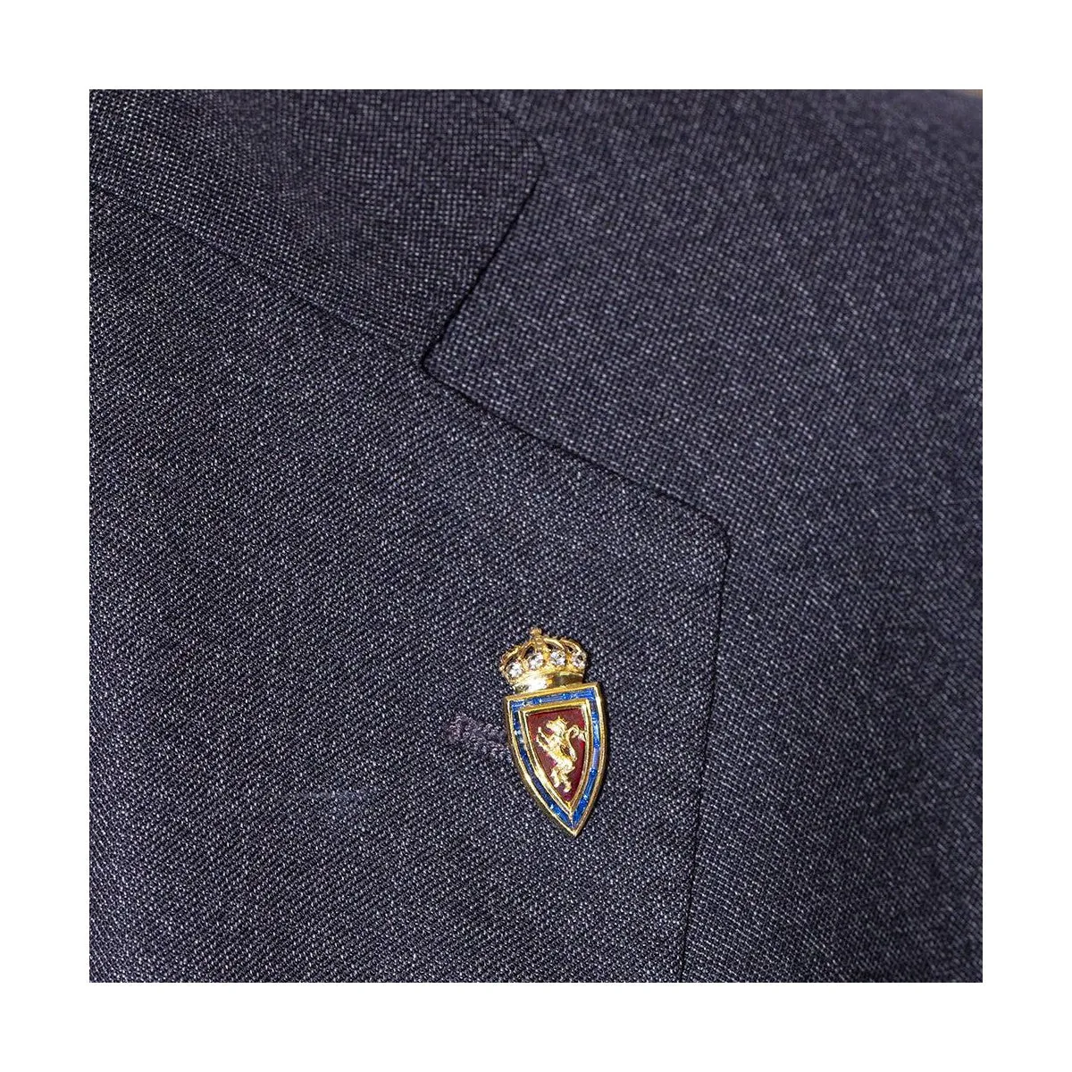 FC Zaragoza - Broche écusson en or jaune 18 ct, diamants, rubis et saphirs sold by 58 Facettes product image thumbnail 2