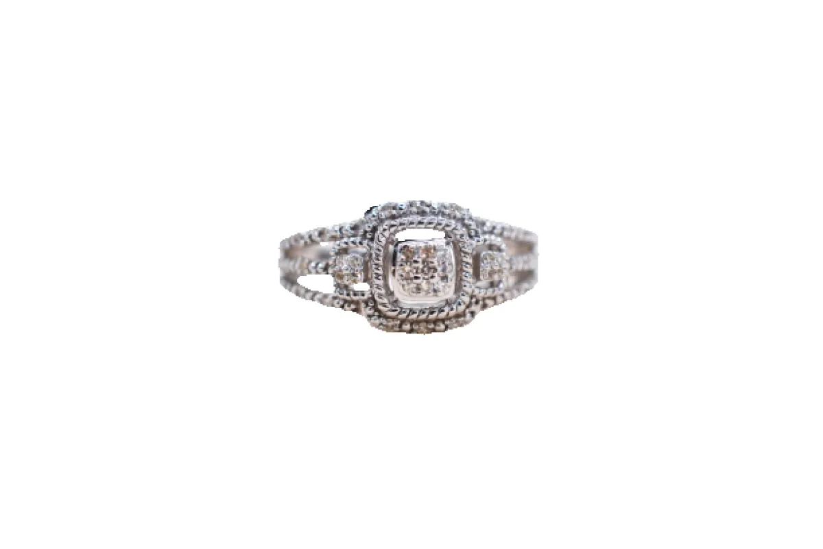 Bague ajourée en or blanc 18 carats sertie de diamants made by 58 Facettes