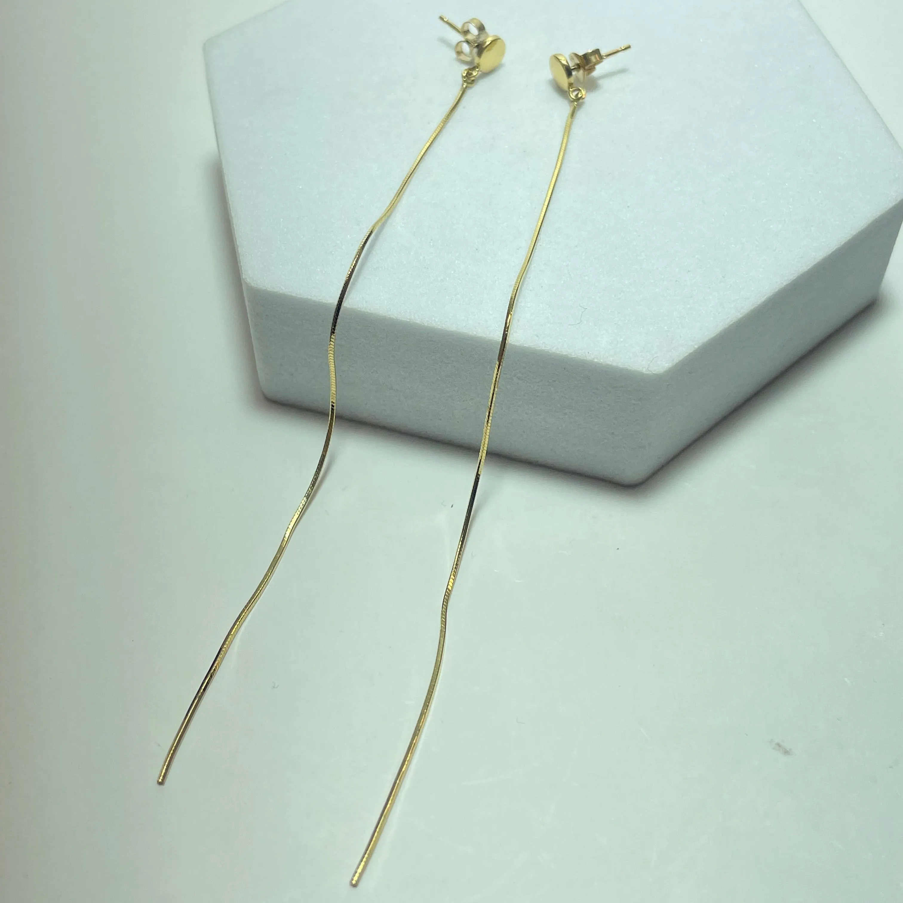 Boucles d’oreilles pendantes longues en or jaune 18 carats 1,89 g sold by 58 Facettes product image thumbnail 2