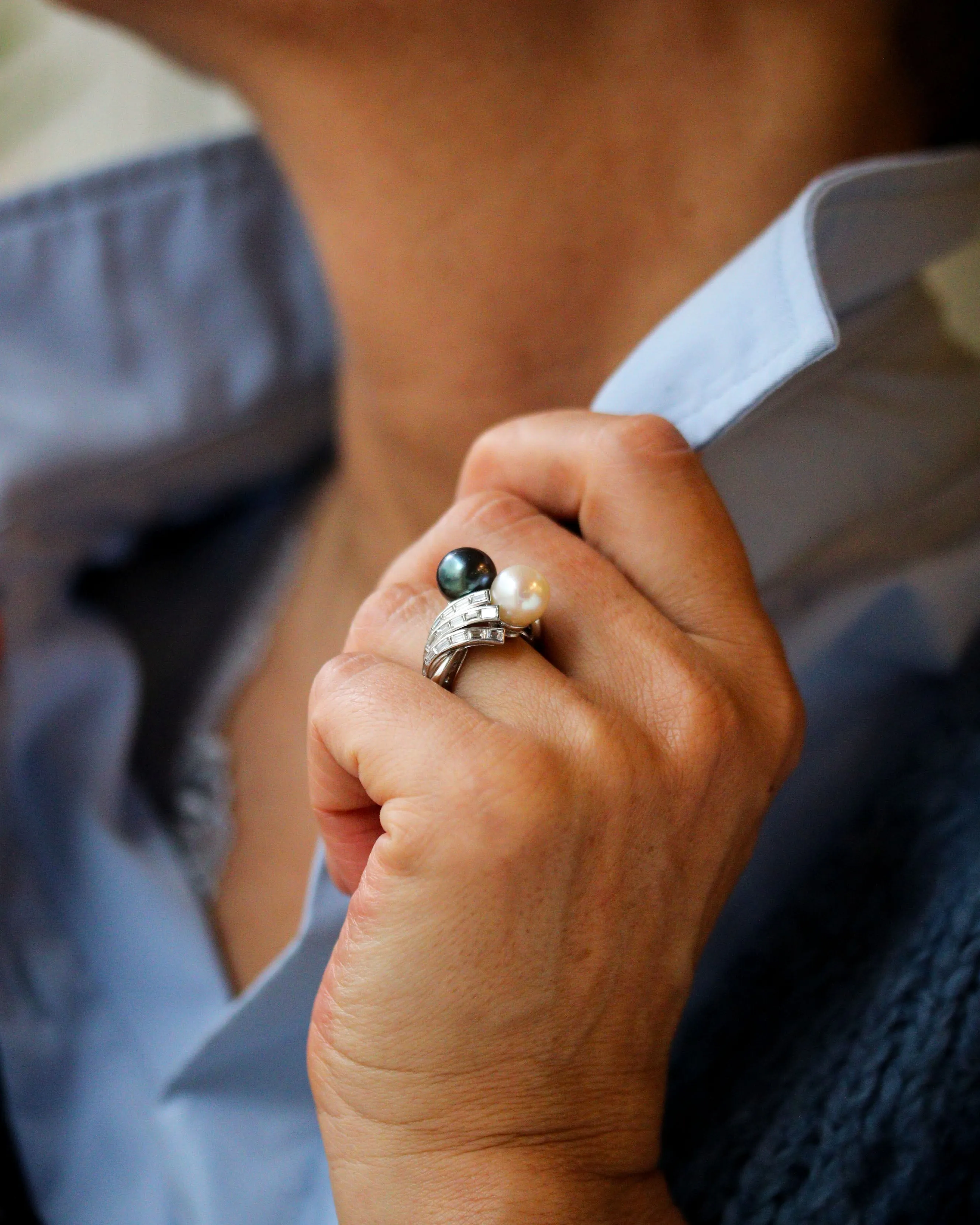 Bague toi et moi en platine avec perles et diamants baguette sold by 58 Facettes product image thumbnail 2