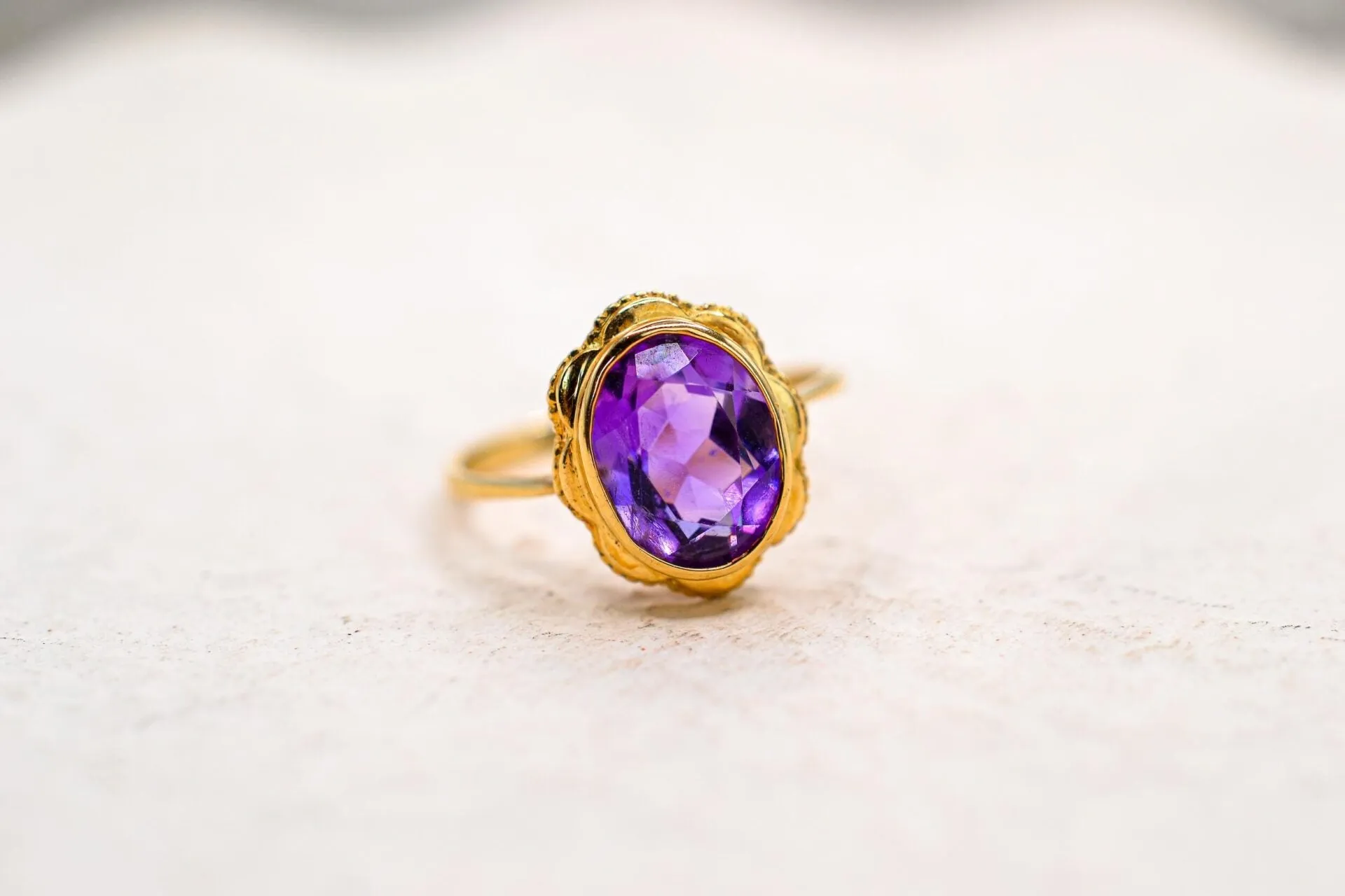 Bague fleur en or jaune 18 carats avec améthyste sold by 58 Facettes product image thumbnail 4