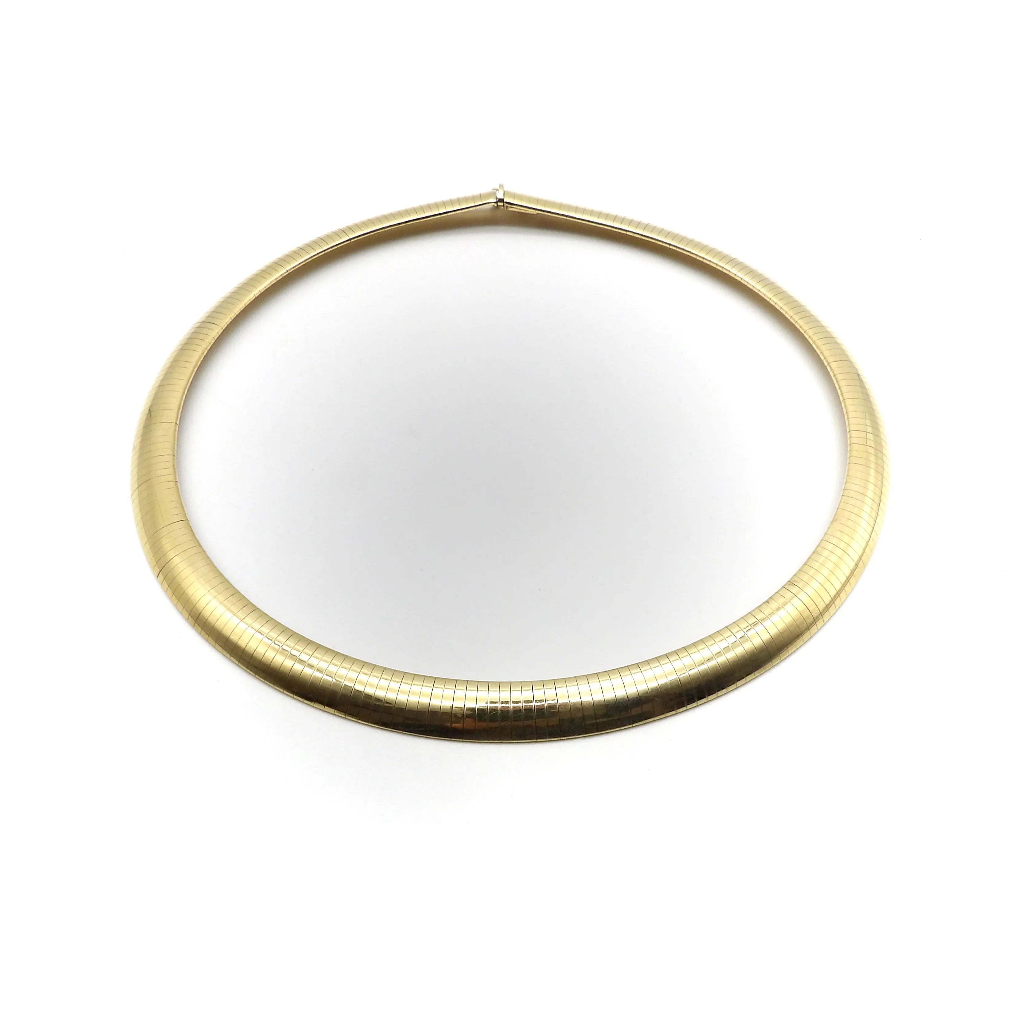 Collier oméga vintage large en or 14K sold by 58 Facettes product image thumbnail 5