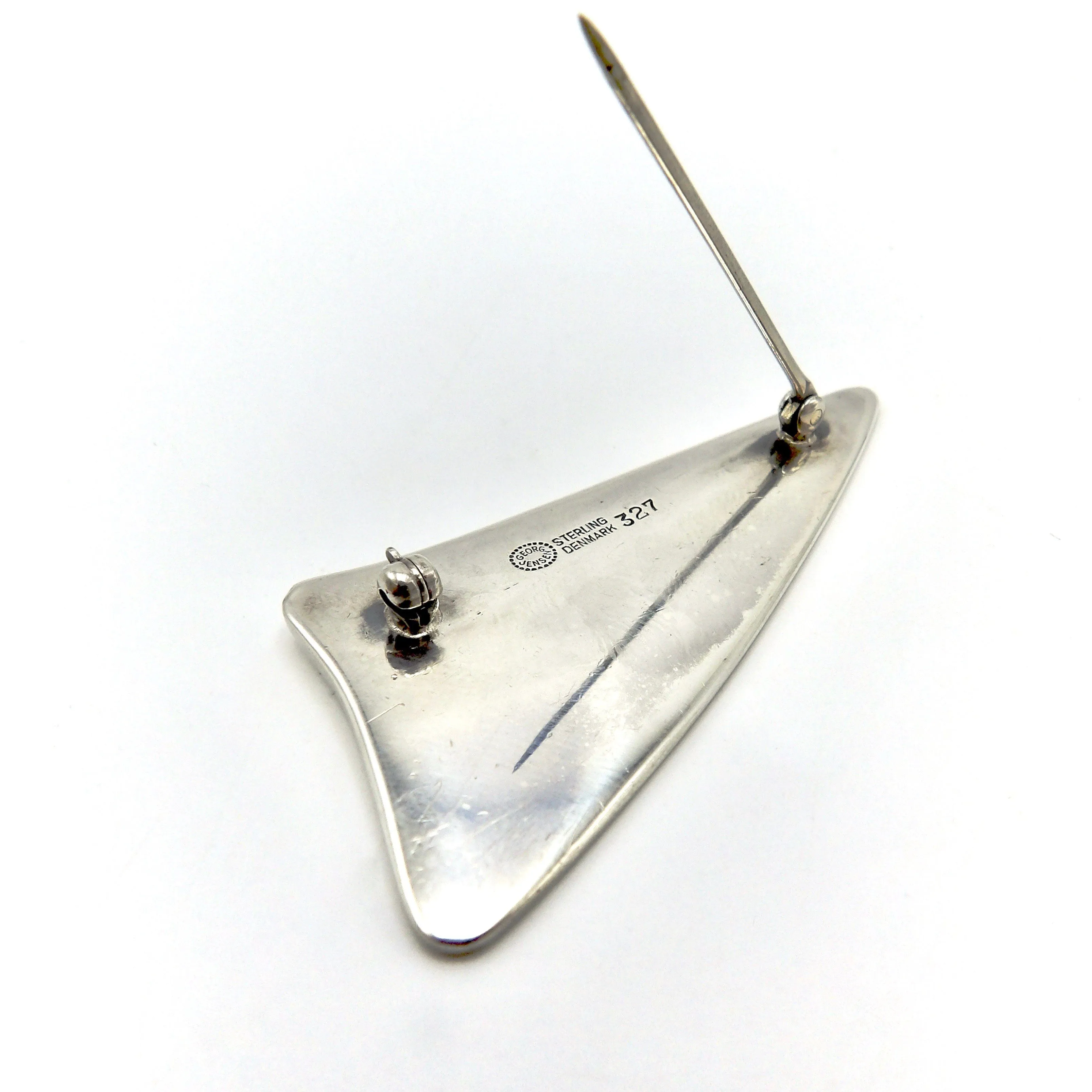 Georg Jensen - Broche triangulaire n° 327 en argent sterling sold by 58 Facettes product image thumbnail 5