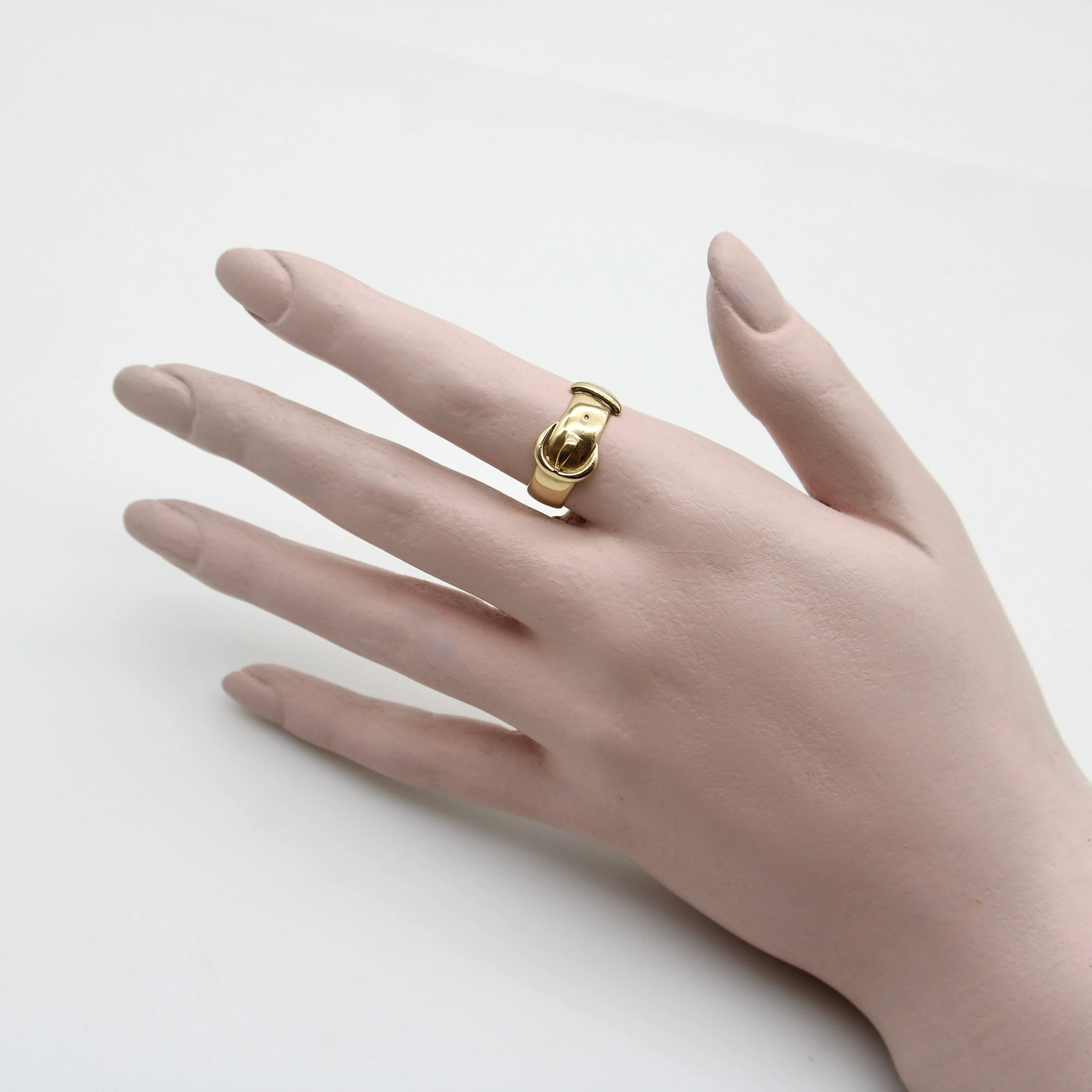 Bague boucle édouardienne en or 18 carats sold by 58 Facettes product image thumbnail 2