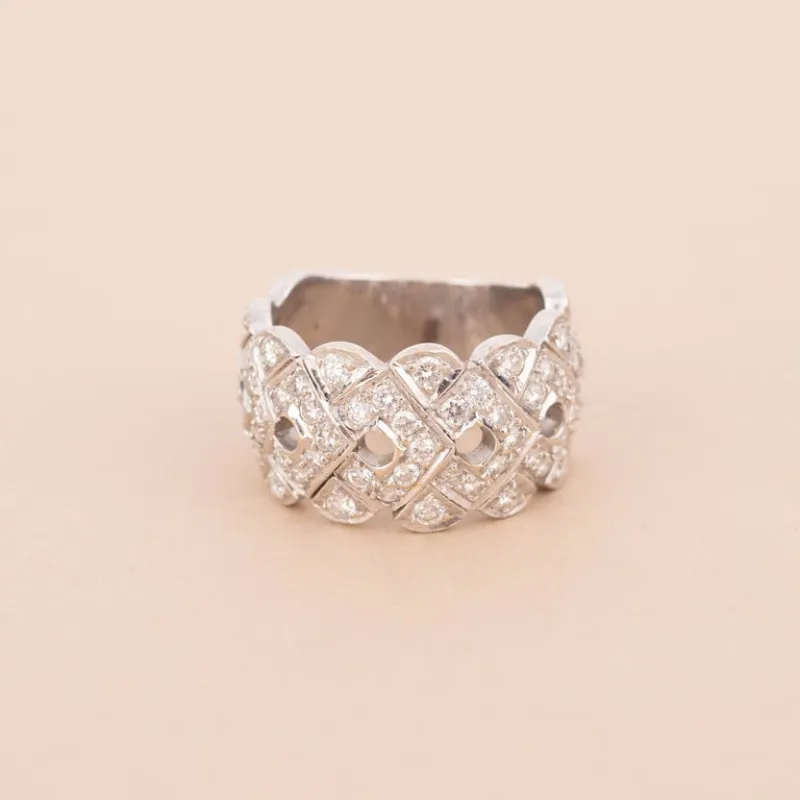 Bague bandeau ajourée en or blanc et diamants made by 58 Facettes