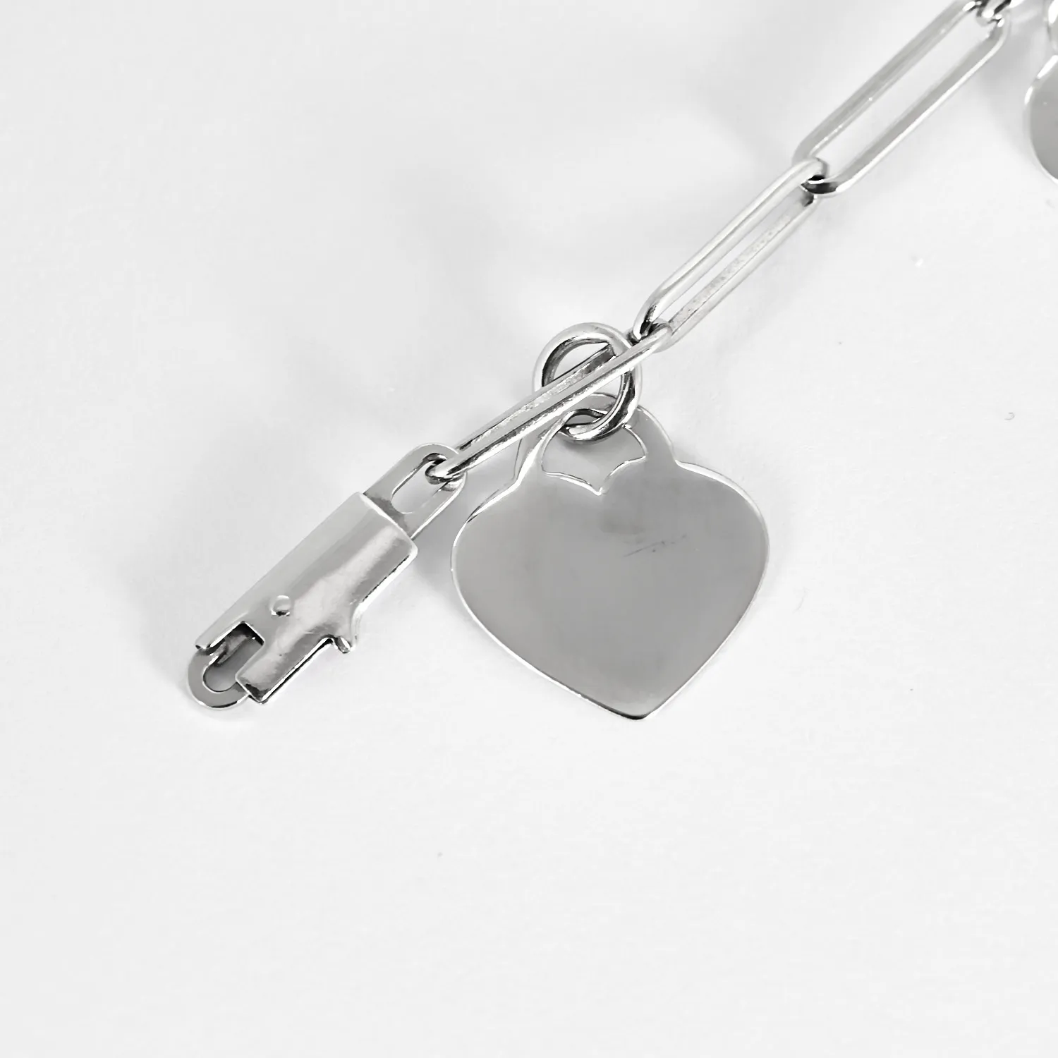 Dinh Van - Bracelet en or blanc et pampilles coeur sold by 58 Facettes product image thumbnail 4