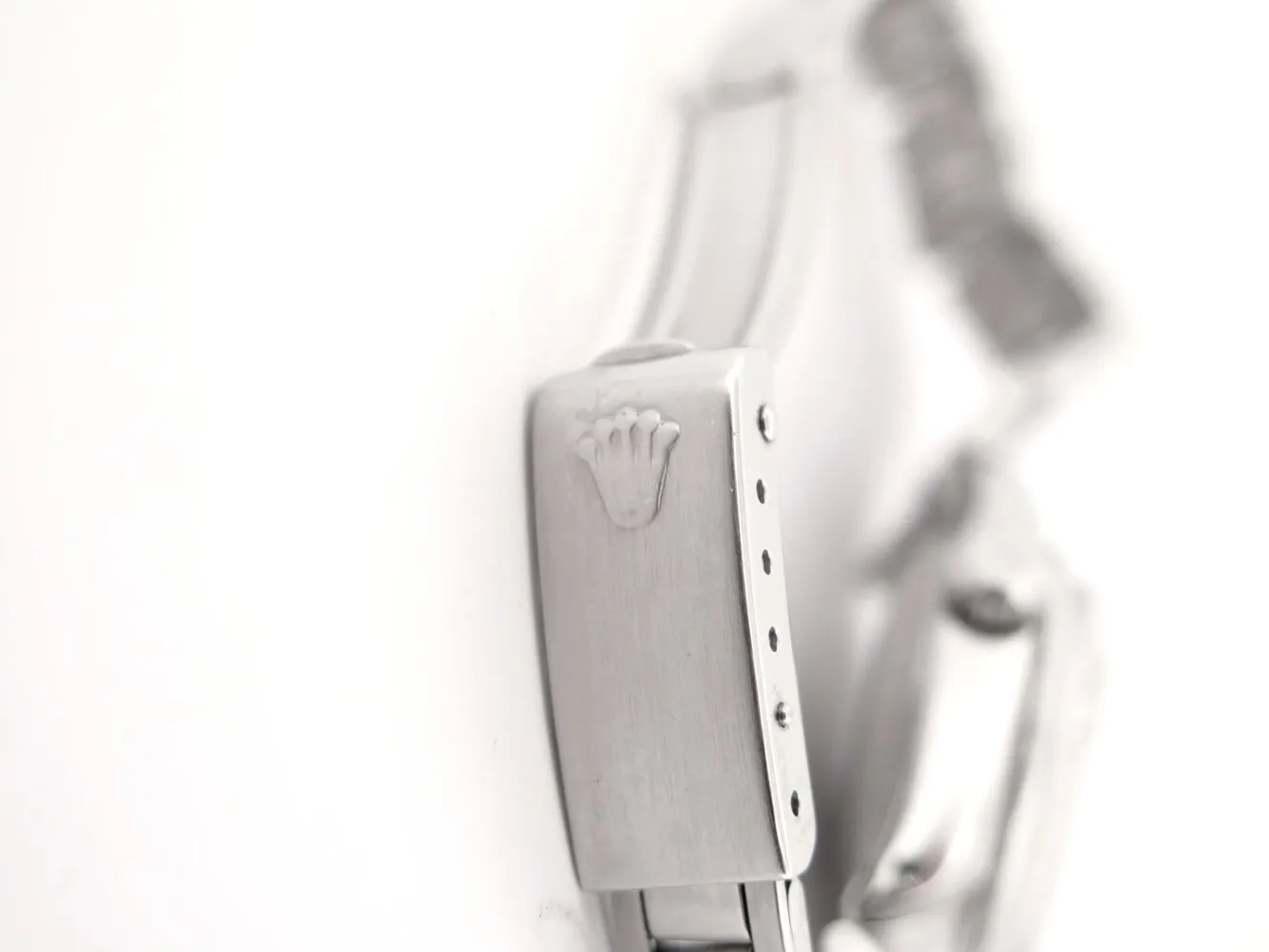 vintage montre ROLEX lady date 6917 acier 26mm bracelet oyster autimatique sold by 58 Facettes product image thumbnail 4