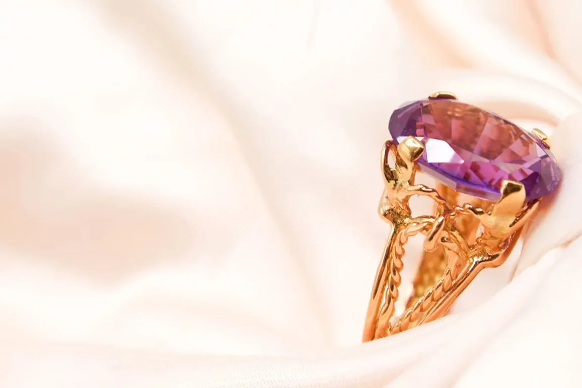 Bague motif corde en or jaune 750 sertie d’une améthyste sold by 58 Facettes product image thumbnail 4
