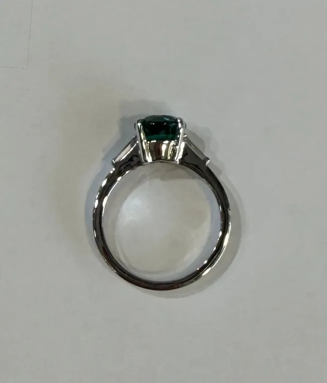 Solitaire - Bague en or blanc avec tourmaline verte et diamants sold by 58 Facettes product image thumbnail 3