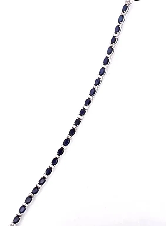 Bracelet tennis en or blanc avec saphirs et diamants sold by 58 Facettes product image thumbnail 2