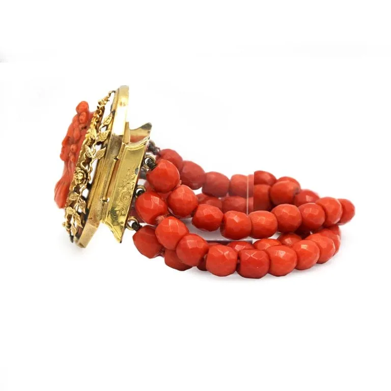 Bracelet ancien en or jaune 750‰ au camée et corail rouge sold by 58 Facettes product image thumbnail 4