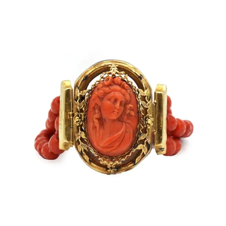 Bracelet ancien en or jaune 750‰ au camée et corail rouge sold by 58 Facettes product image thumbnail 2