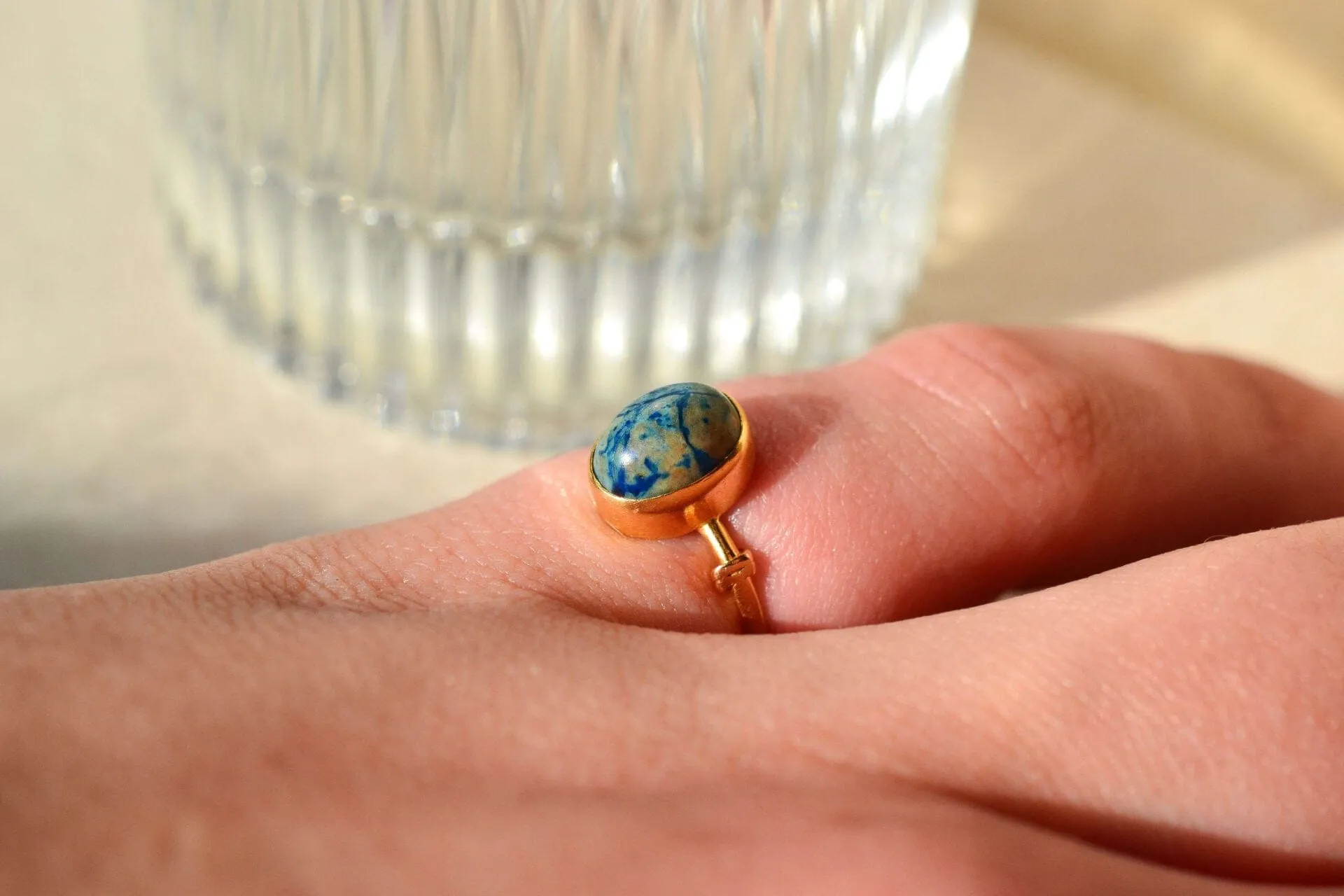 Bague cabochon pierre bleue en or jaune 18 carats sold by 58 Facettes product image thumbnail 2