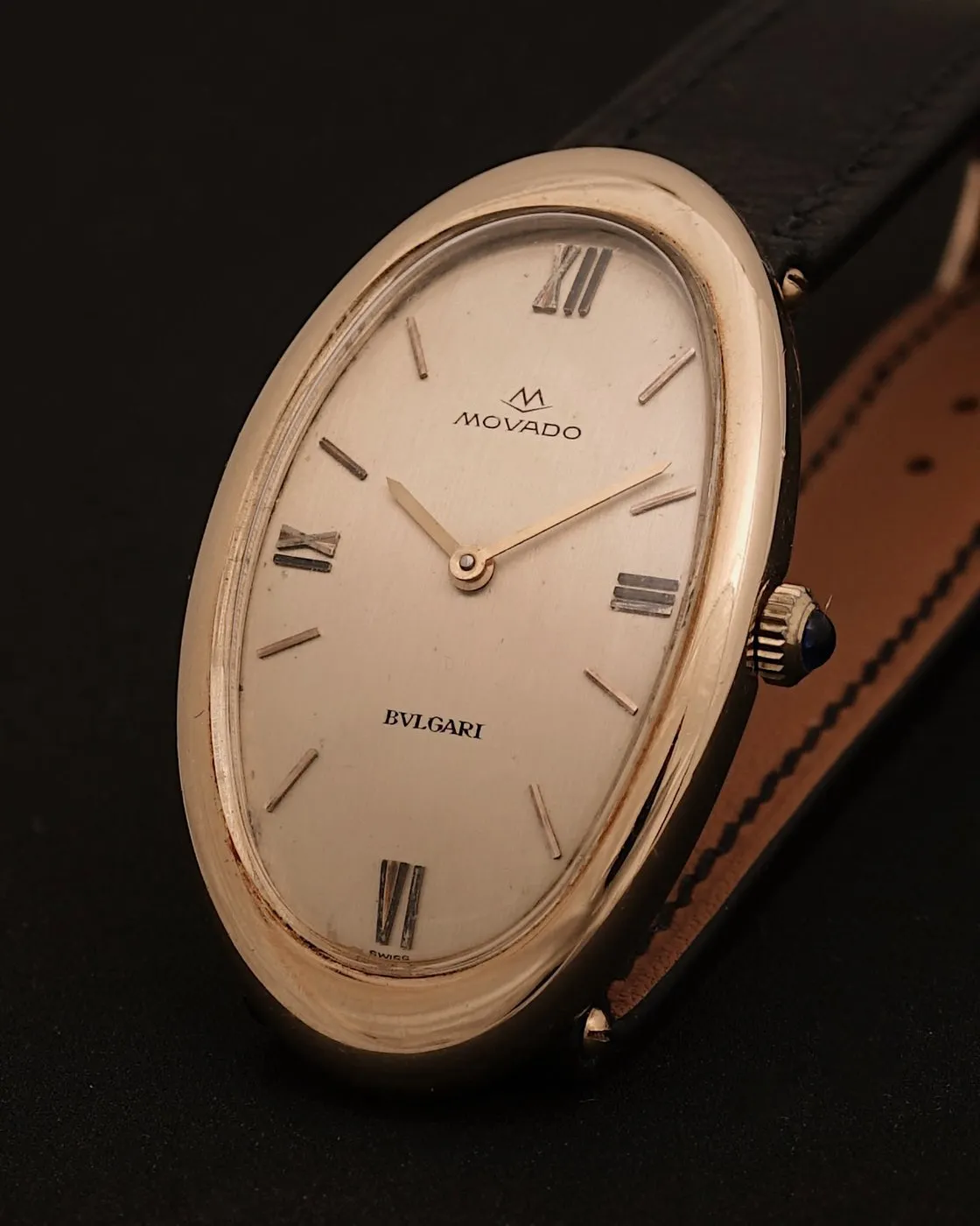 Movado pour Bulgari - Montre « Baignoire allongée » en or jaune 18K, double signature sold by 58 Facettes product image thumbnail 3