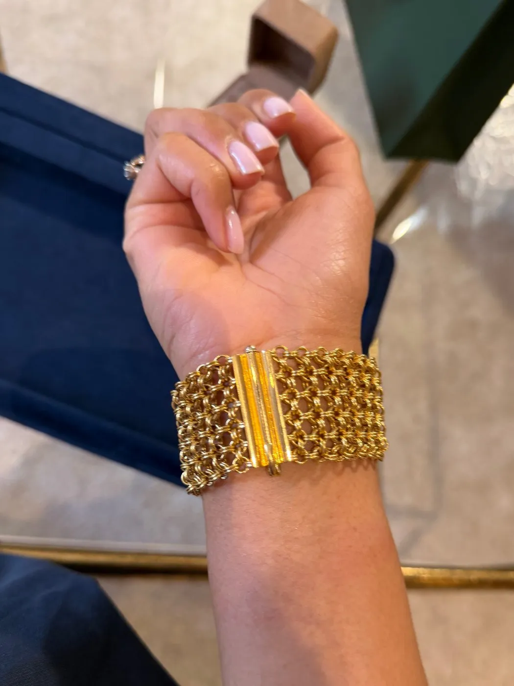 Bracelet manchette en or jaune 18 carats sold by 58 Facettes product image thumbnail 3