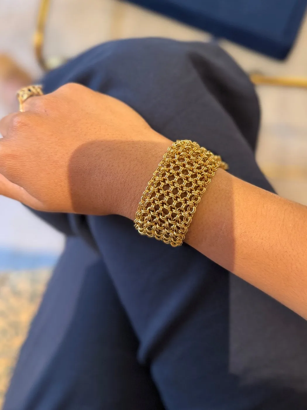 Bracelet manchette en or jaune 18 carats sold by 58 Facettes product image thumbnail 2