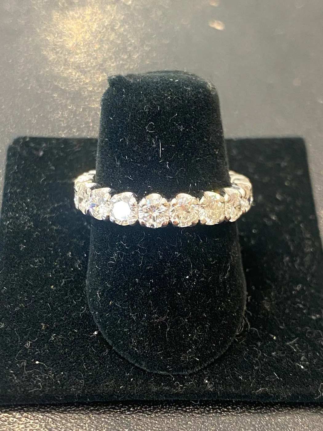 Alliance américaine - Bague tour complet en platine et diamants 2,85 ct sold by 58 Facettes