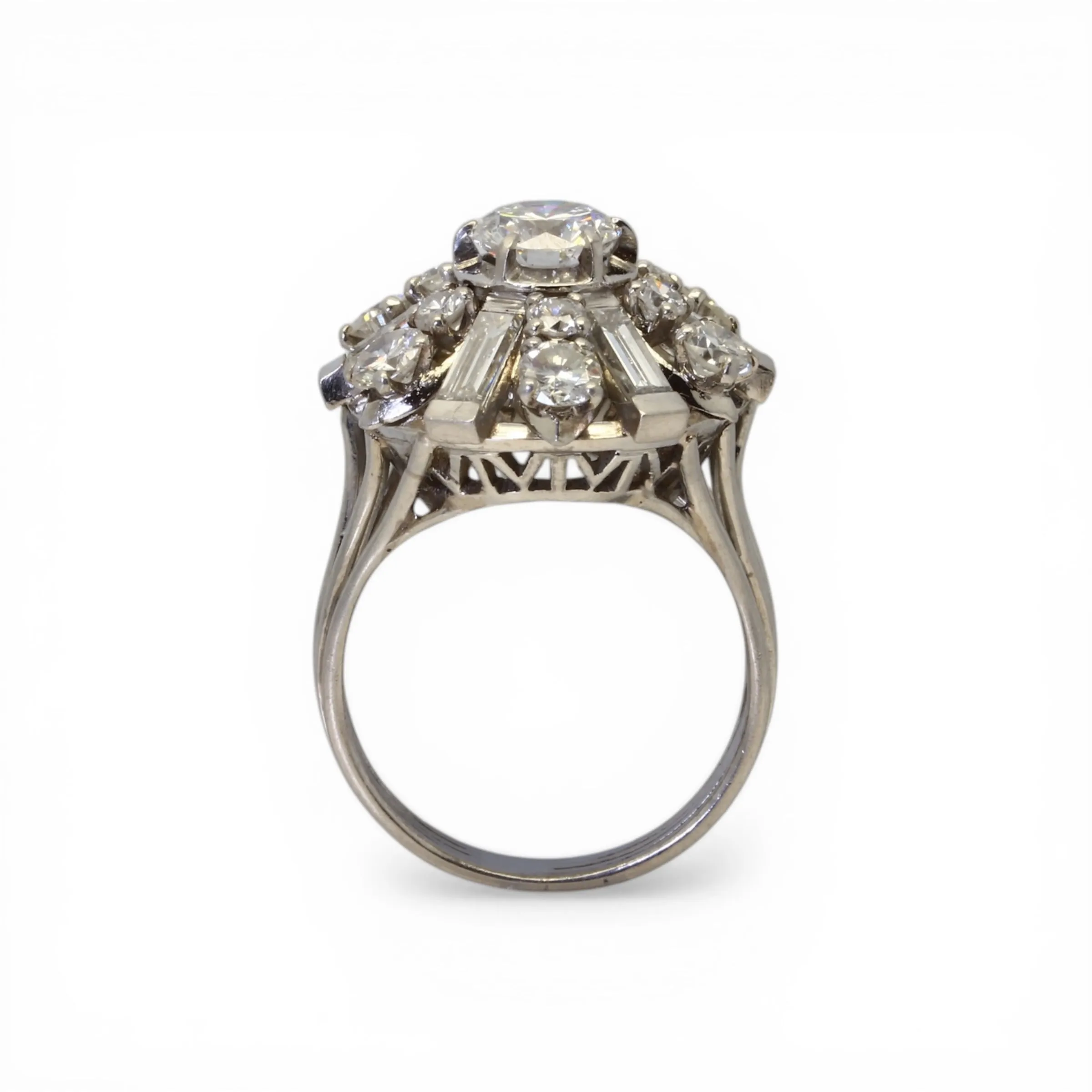 Bague jupe en platine et diamants sold by 58 Facettes product image thumbnail 5