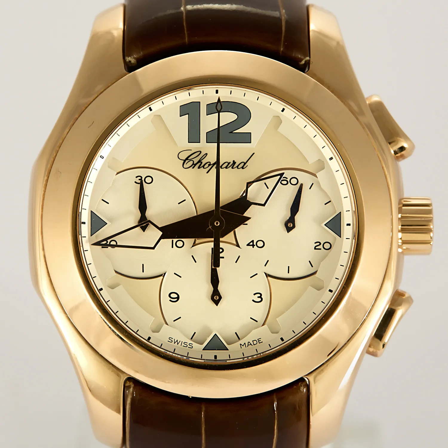 CHOPARD - ELTON JOHN - Montre en or rose à boitier rond à mouvement chronographe automatique sold by 58 Facettes