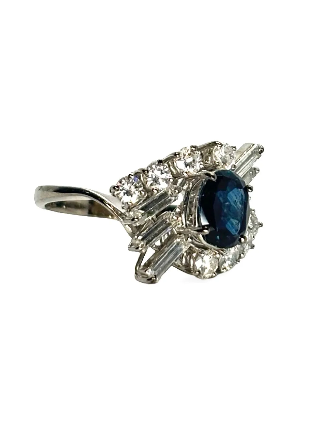 Bague en or blanc 18K avec saphir 1,5 ct et diamants 1 ct sold by 58 Facettes product image thumbnail 4