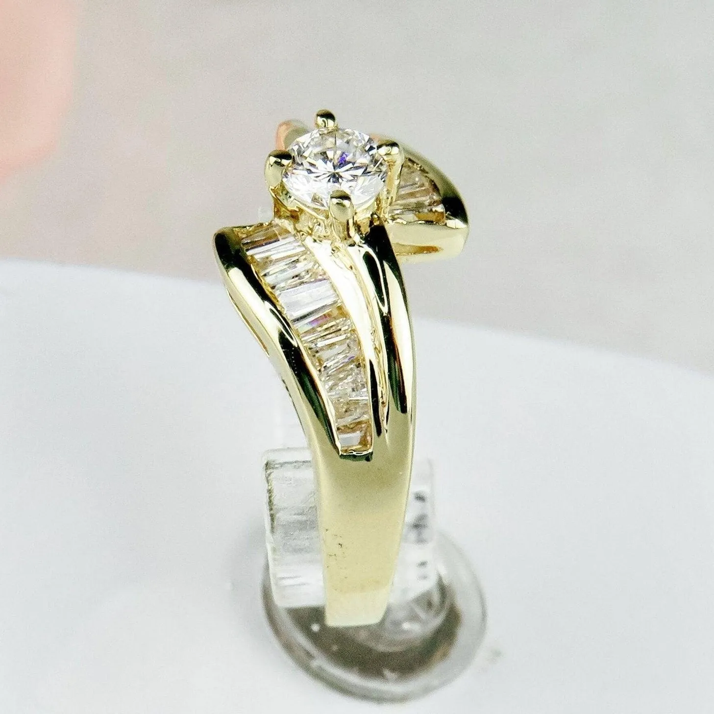 Bague halo - Solitaire en or jaune 18 carats et diamants sold by 58 Facettes product image thumbnail 4