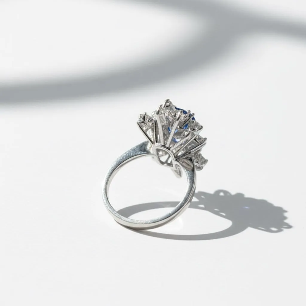 Bague cocktail - Saphir et diamants en or blanc 18 carats sold by 58 Facettes product image thumbnail 4