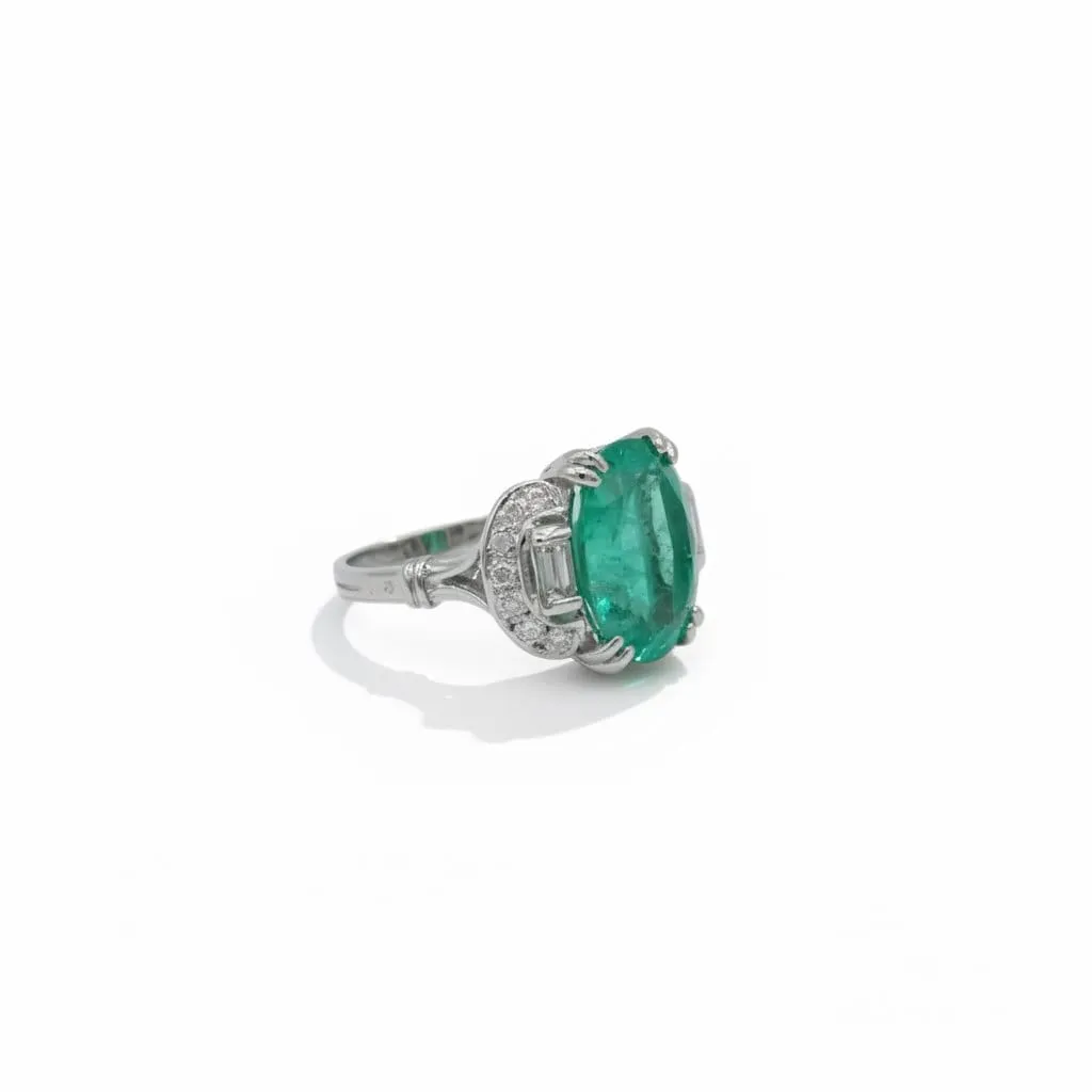 Bague en or blanc 18 carats à émeraude de Colombie 5,12 ct et diamants sold by 58 Facettes product image thumbnail 4