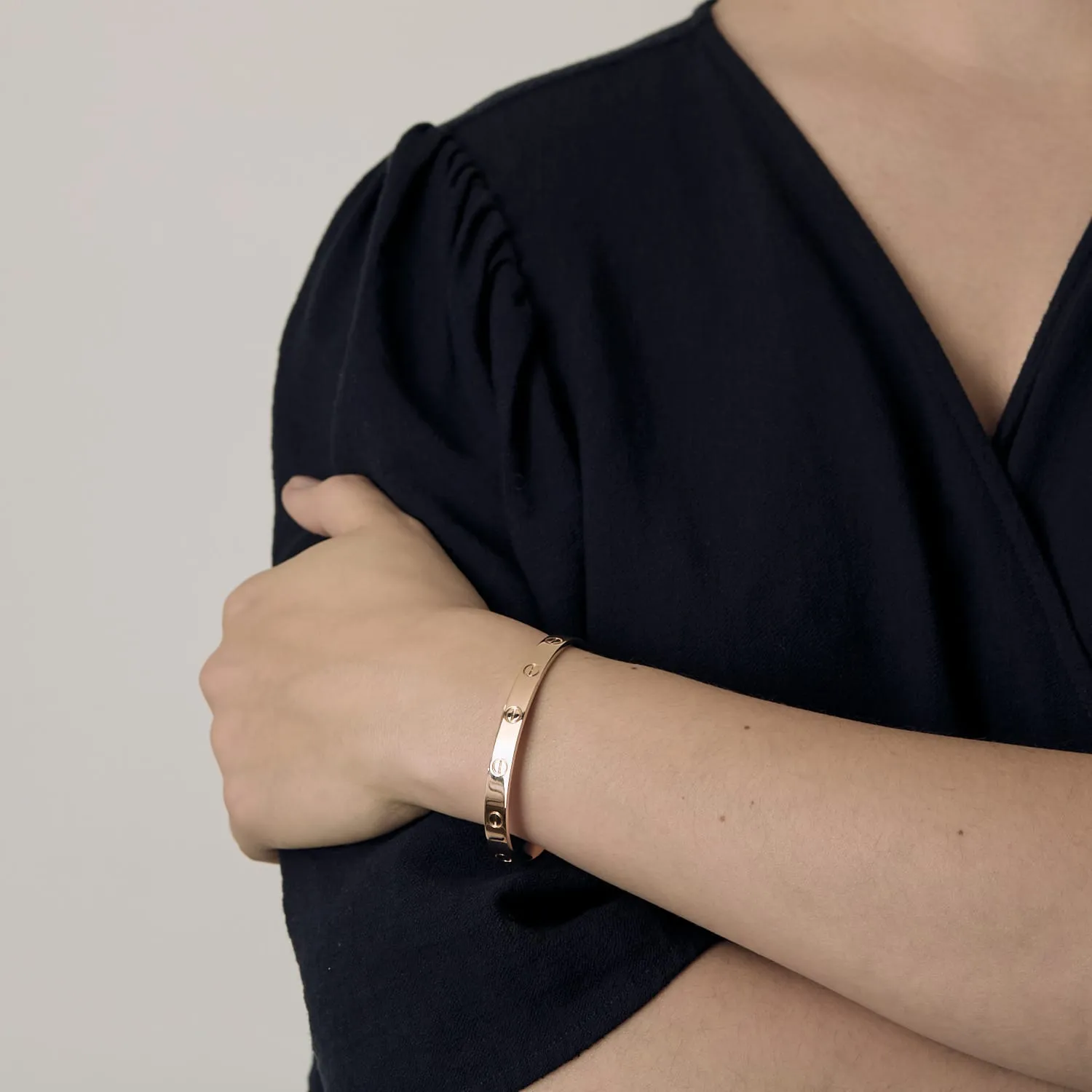 CARTIER - Love - Bracelet en or rose ouvert sold by 58 Facettes product image thumbnail 2