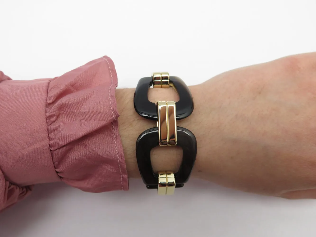 Hermès Écuyère - Bracelet en corne de buffle et métal doré sold by 58 Facettes product image thumbnail 2