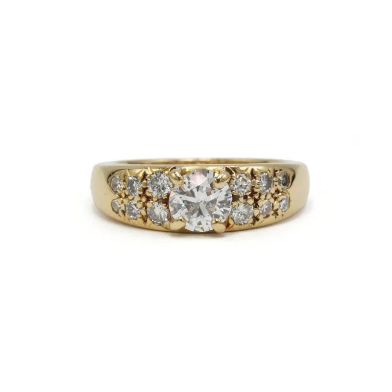Bague en or jaune 750 avec diamant 0,90 ct et diamants made by 58 Facettes