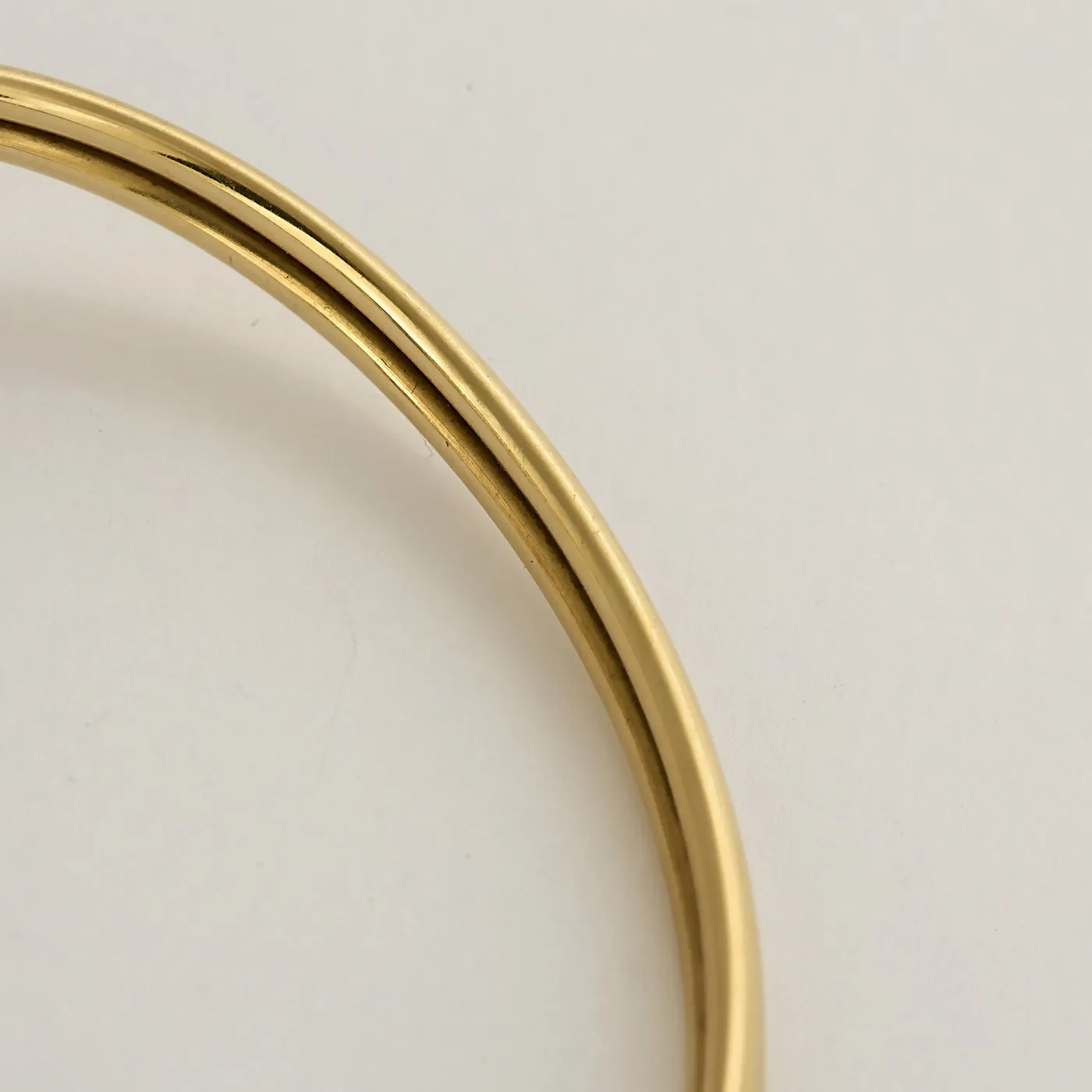 Bracelet jonc vintage croisé en or jaune 14k et diamants sold by 58 Facettes product image thumbnail 5