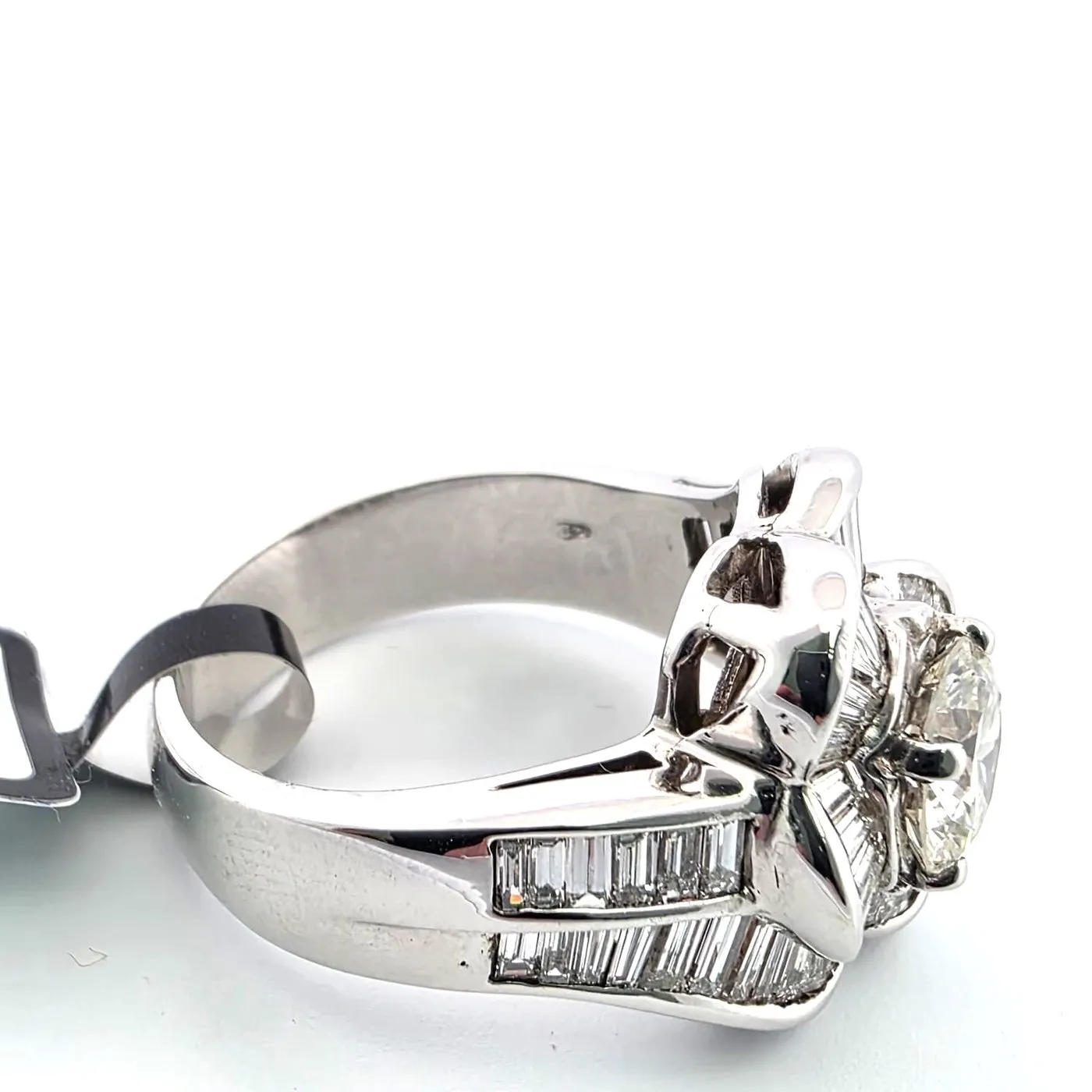Bague bande en or blanc 18 ct avec diamants sold by 58 Facettes product image thumbnail 5