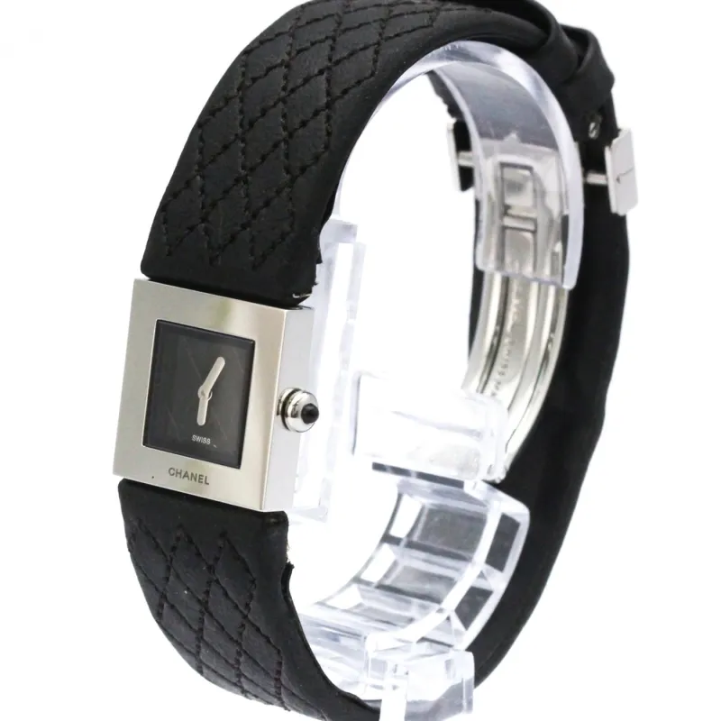 Chanel Matelassé - Montre quartz en acier et cuir matelassé made by 58 Facettes