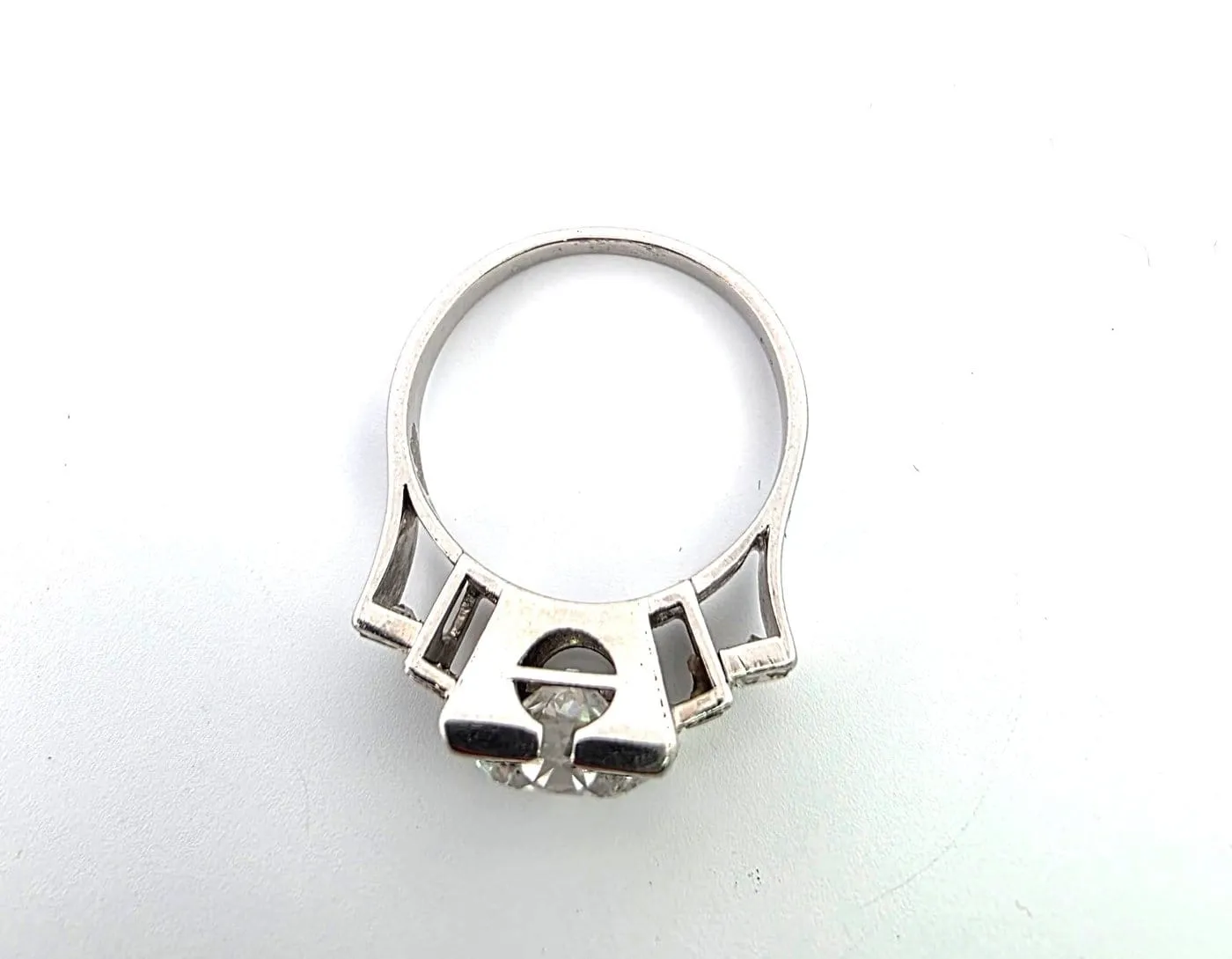 Bague en or blanc 18 ct avec diamants sold by 58 Facettes product image thumbnail 3