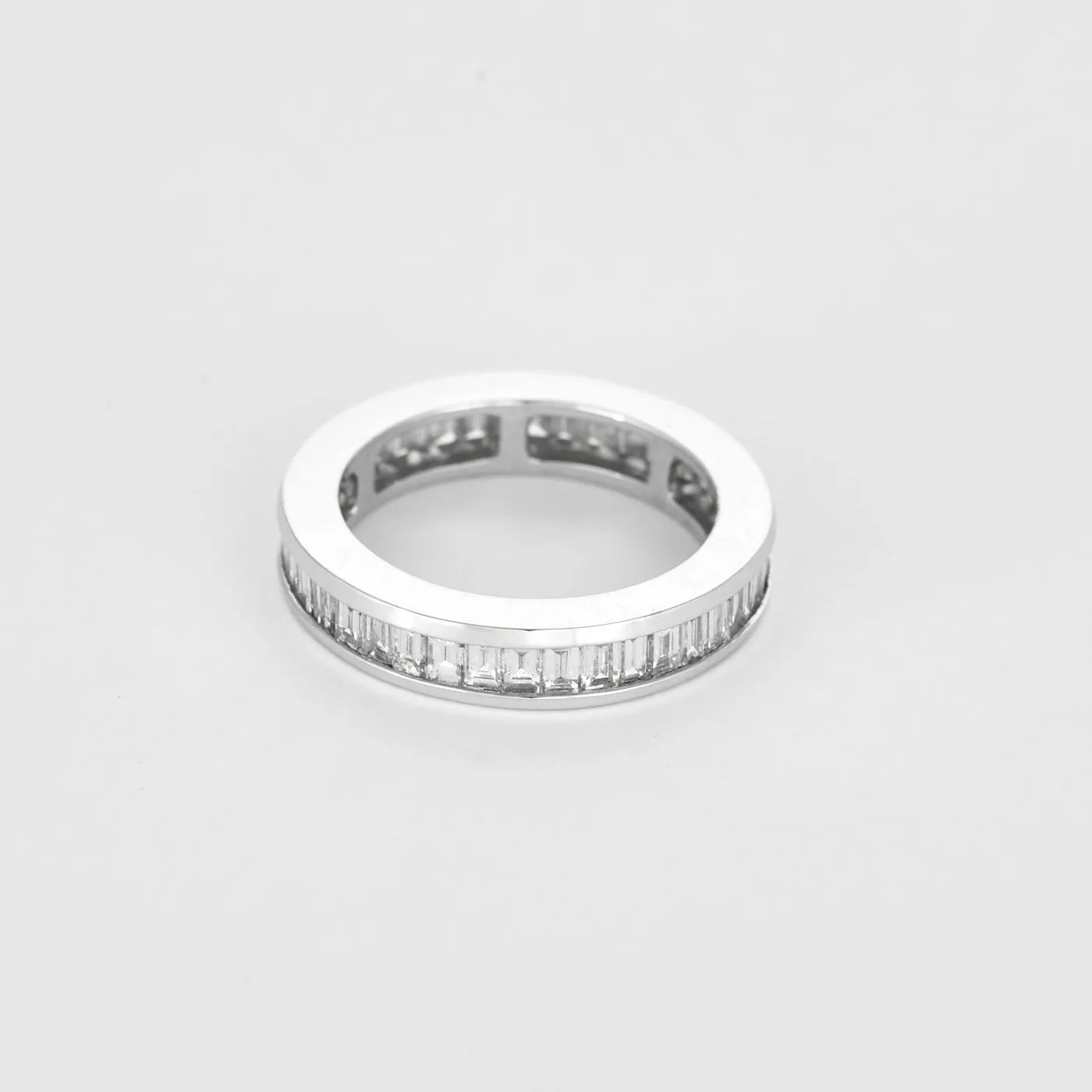 Alliance tour complet en or blanc et diamants baguette sold by 58 Facettes product image thumbnail 2