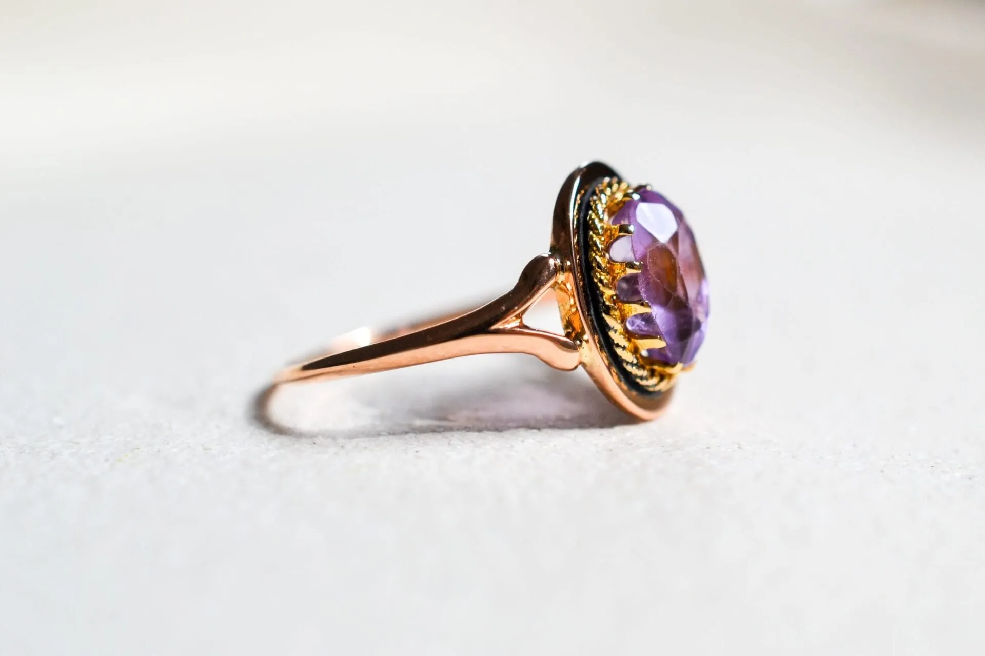 Bague améthyste en or rose 18 carats sold by 58 Facettes product image thumbnail 5