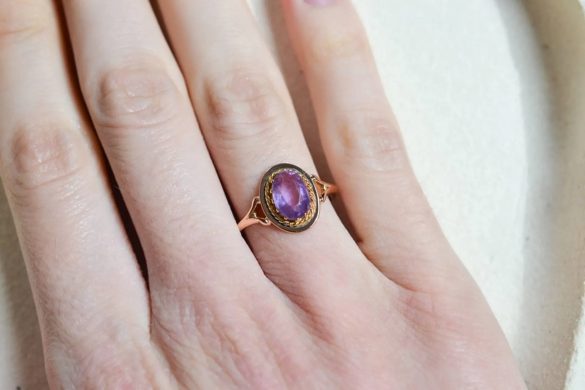 Bague améthyste en or rose 18 carats sold by 58 Facettes product image thumbnail 3