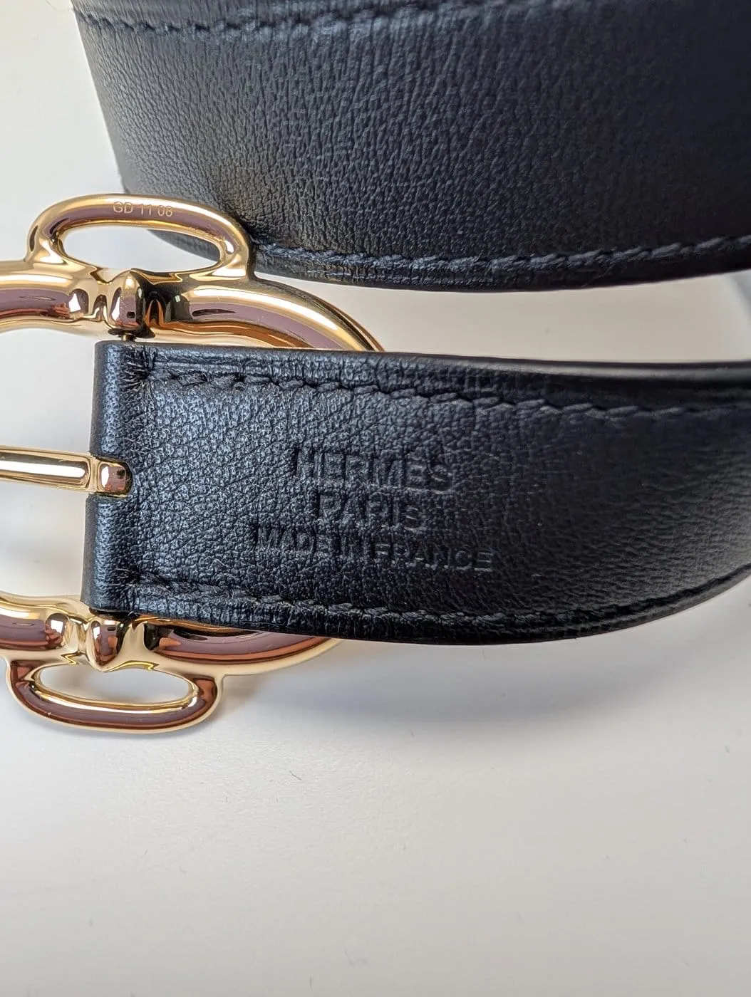 Hermès Bouclerie - Bracelet Double Tour en cuir et plaqué or sold by 58 Facettes product image thumbnail 4