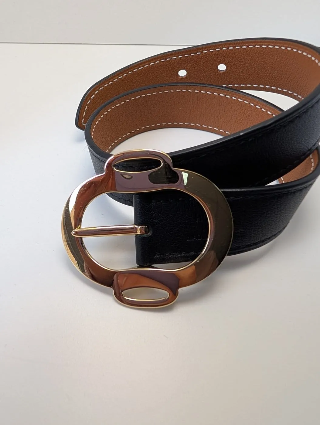 Hermès Bouclerie - Bracelet Double Tour en cuir et plaqué or sold by 58 Facettes product image thumbnail 2