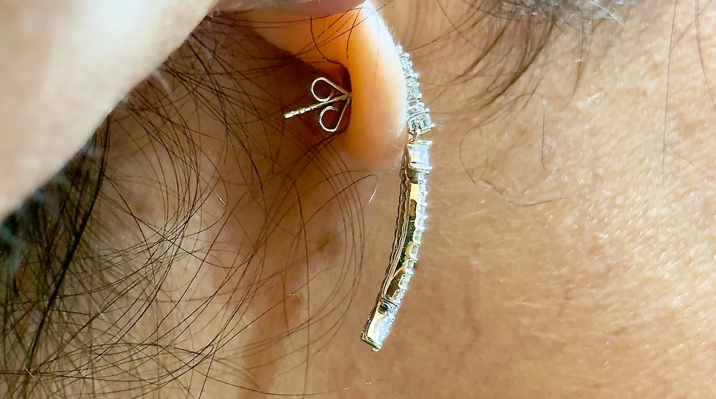 Boucles d’oreilles fleurs en or blanc et diamants sold by 58 Facettes product image thumbnail 3