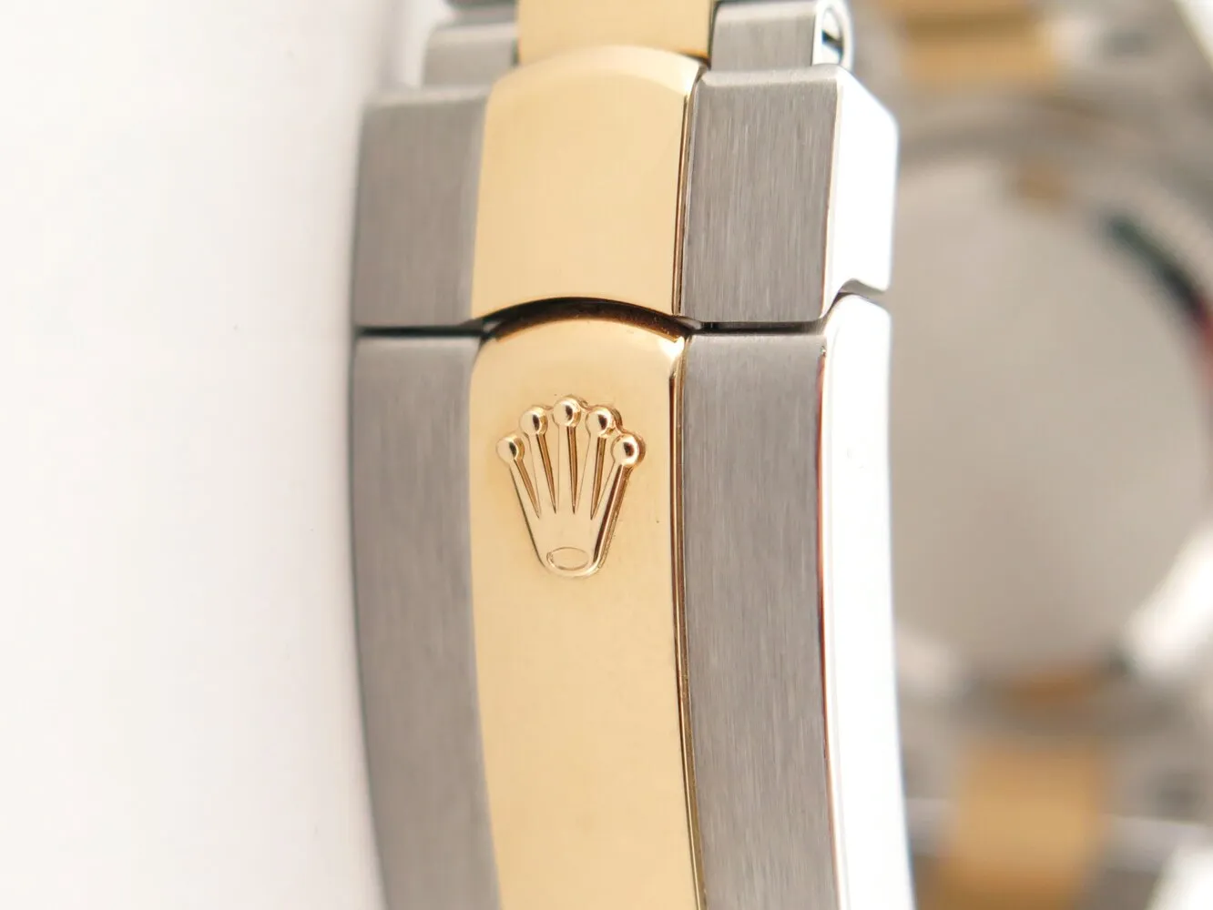 Rolex Lady-Datejust 28 - Montre Oyster en or jaune et acier, diamants sold by 58 Facettes product image thumbnail 5