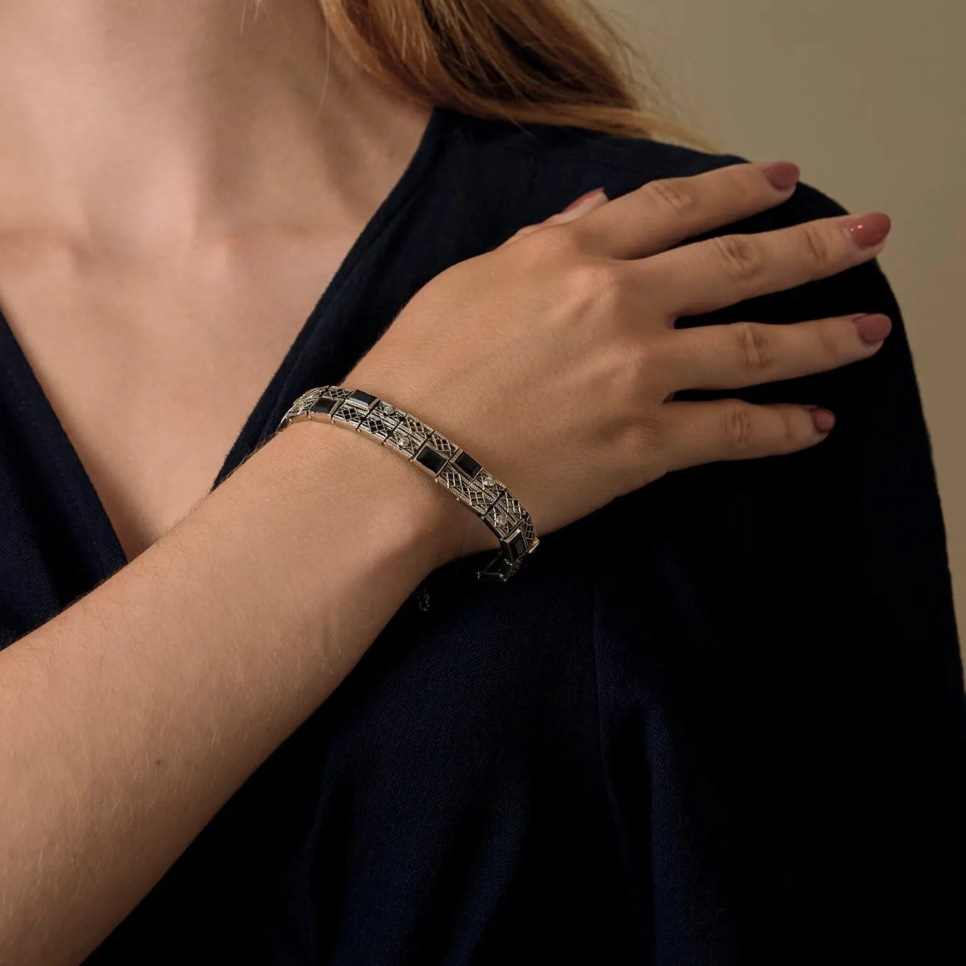 Bracelet articulé en or blanc, diamants et saphirs de synthèse sold by 58 Facettes product image thumbnail 2