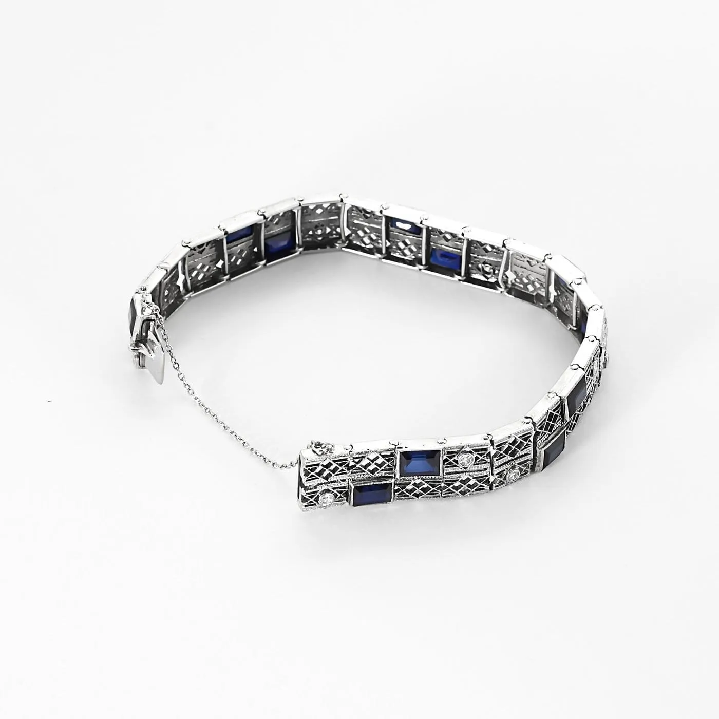 Bracelet articulé en or blanc, diamants et saphirs de synthèse sold by 58 Facettes product image thumbnail 3