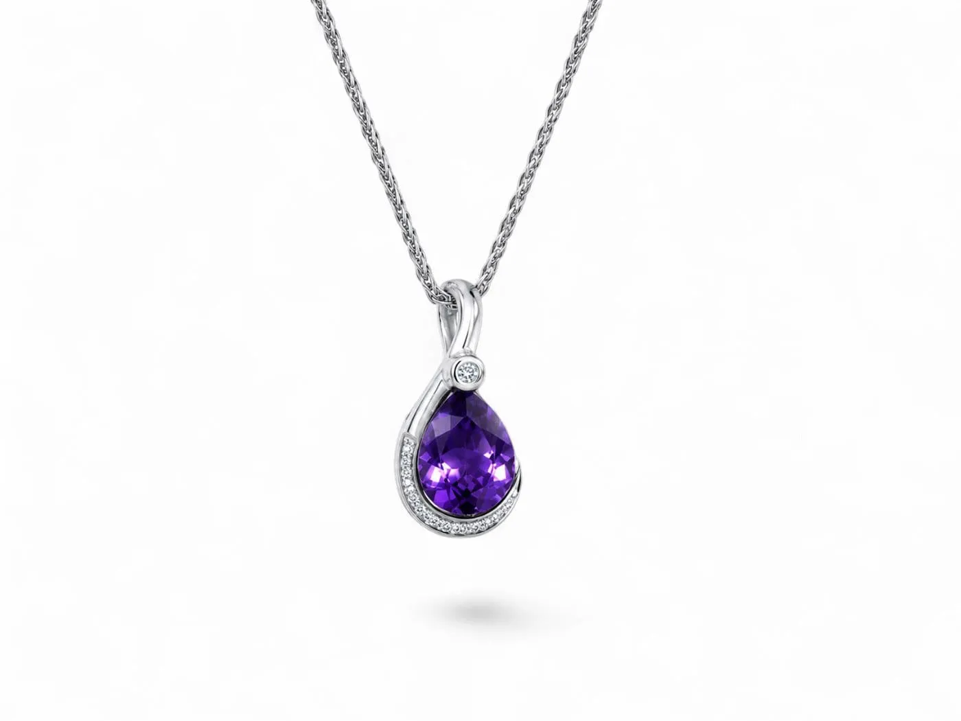 Collier pendentif goutte d’améthyste en or blanc et diamants sold by 58 Facettes product image thumbnail 2